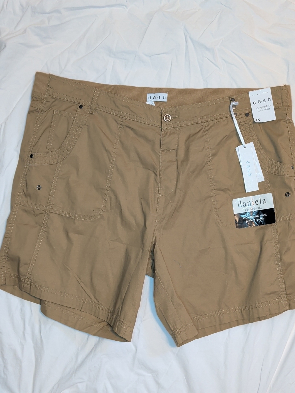 Shorts 1X Tan Cargo Lightweight Cotton Poplin DA-Sh Daniela 7" Inseam Plus Size